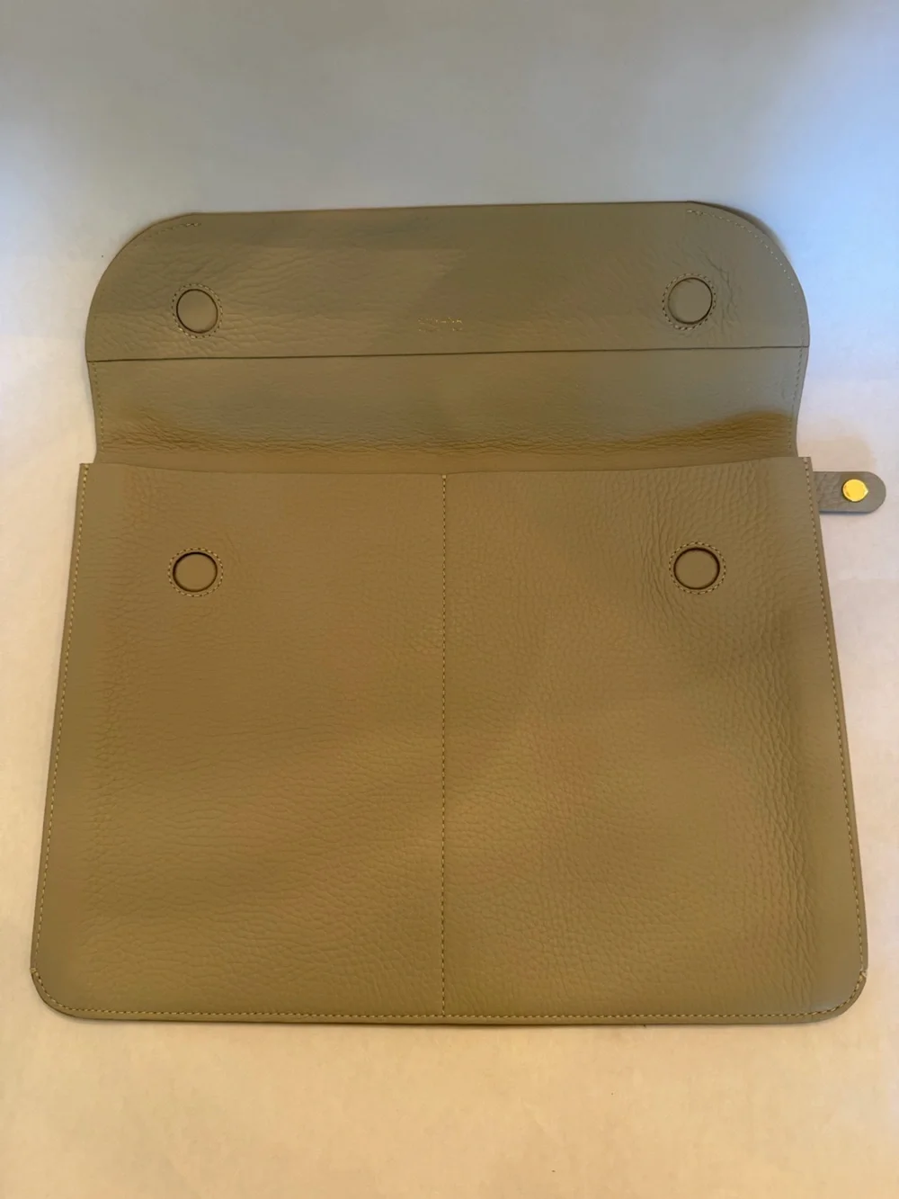 Cuyana Leather Laptop Sleeve in Grey